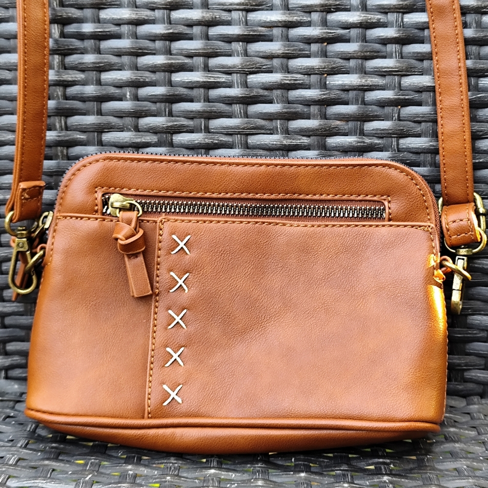 4/$50⭐️Maurices Cross Stitch Crossbody Bag